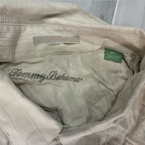 Tommy Bahama 100% silk shirt